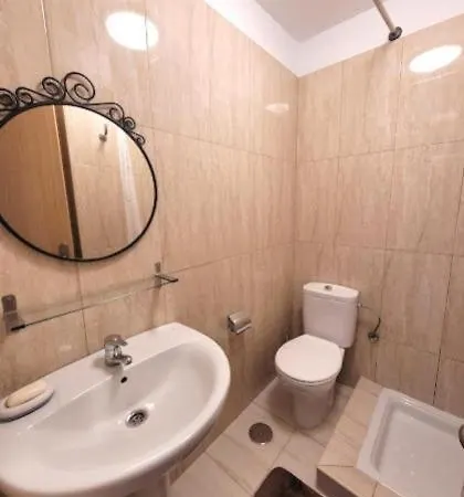 Ocean Breeze Retreat *