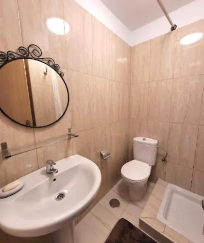 Ocean Breeze Retreat *